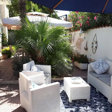 Domus Claudio Garden