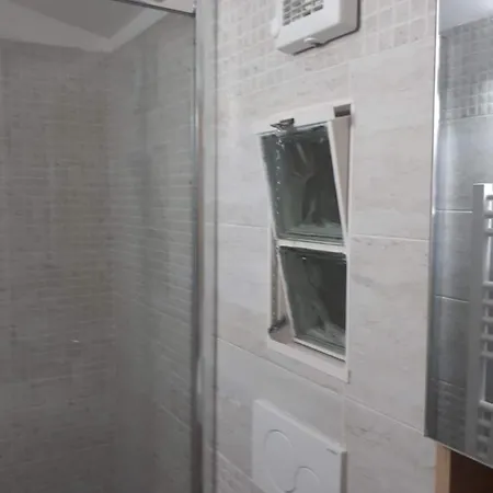 Domus Claudio Garden Apartamento