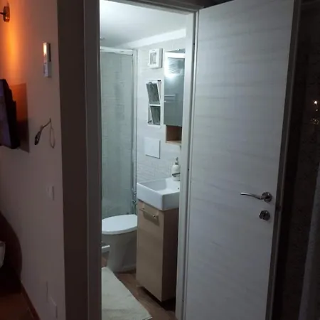 Domus Claudio Garden Fiumicino